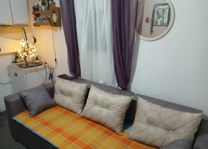Divcibare Kuca Jure